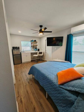 Gorgeous suite central location